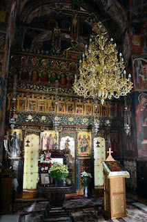    Monastery Church Polovragi-    iconostasis