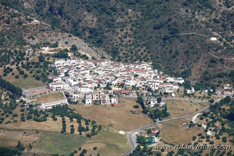 Subida al Martín Gil y Crestería de Sierra Blanquilla