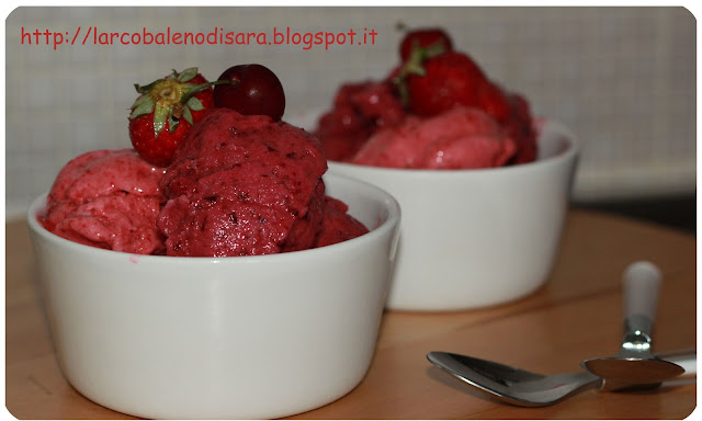 gelato light fragola e ciliegia