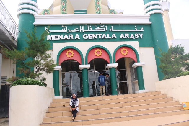 Jalan-jalan Jembatan Gentala Arasy ~ Pendidikan dan Seni 