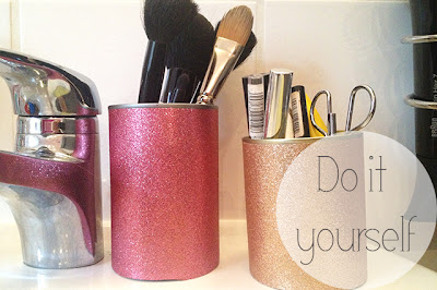 Do it yourself: Süsse Glitzer Dose für Pinsel und Kosmetik