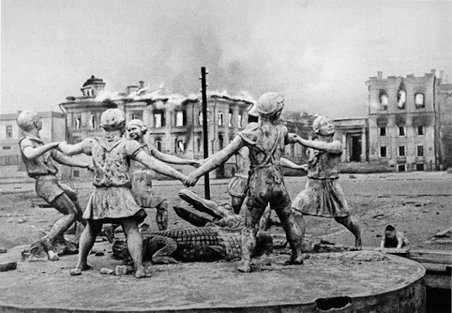 Stalingrad worldwartwo.filminspector.com