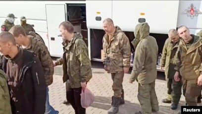 Ukraine, Russia exchange more than 200 troops in prisoner swap