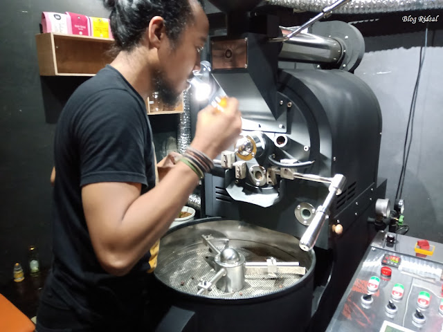 Minum Kopi Medan (MIKO): Menikmati Kopi Langsung dari Petani - Owner