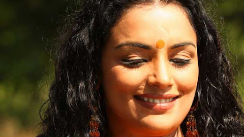 I LIKE Shweta Menon