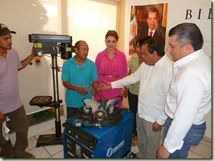 ENTREGA DE BECAS1