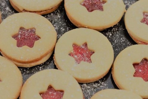 buttery cornstarch biscuit