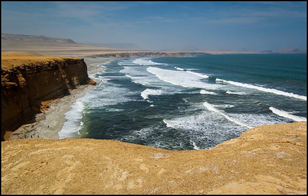 Paracas Sea Cliffs & Paracas National Park Travel these amazing places with animals & marine reserves