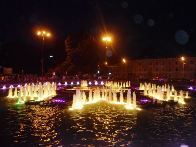 Поющие фонтаны, Душанбе, Таджикистан