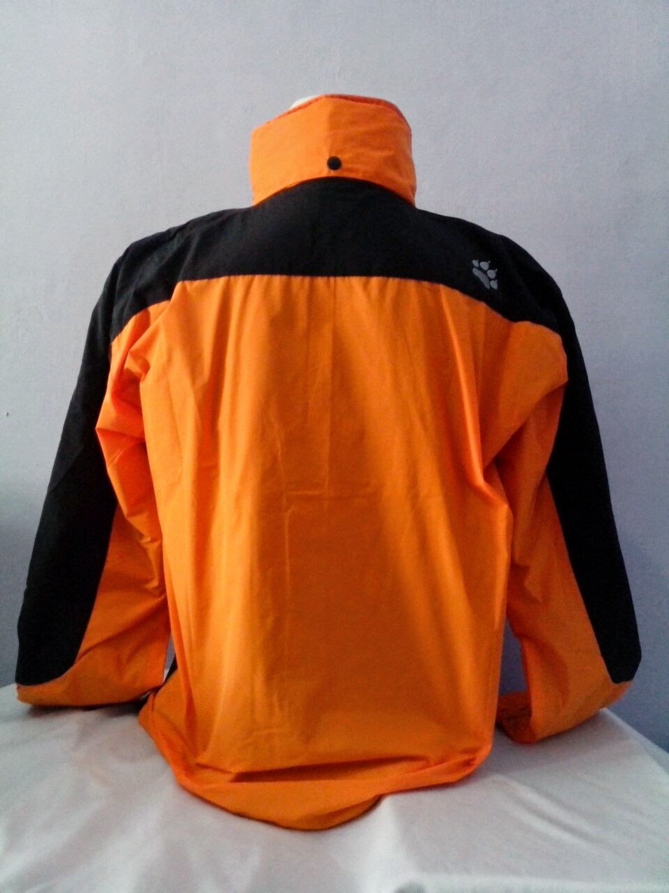  JAKET GUNUNG OUTDOOR JACK WOLF SKIN BAHAN DALAM INER POLAR 