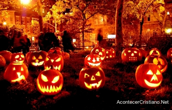 Celebración de Halloween en escuela