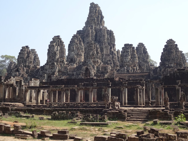 angkor thom bayon siem reap cambodia