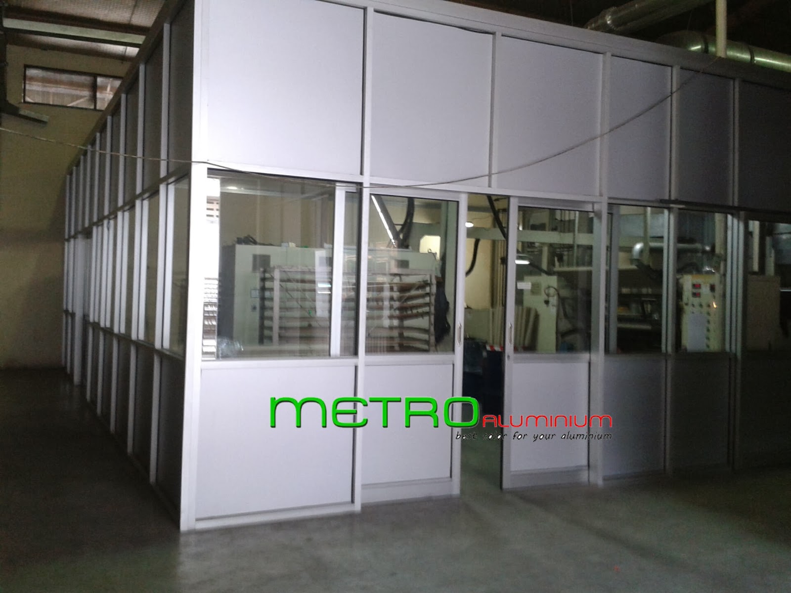 KUSEN DAN PARTISI METRO TRUSS ALUMINIUM