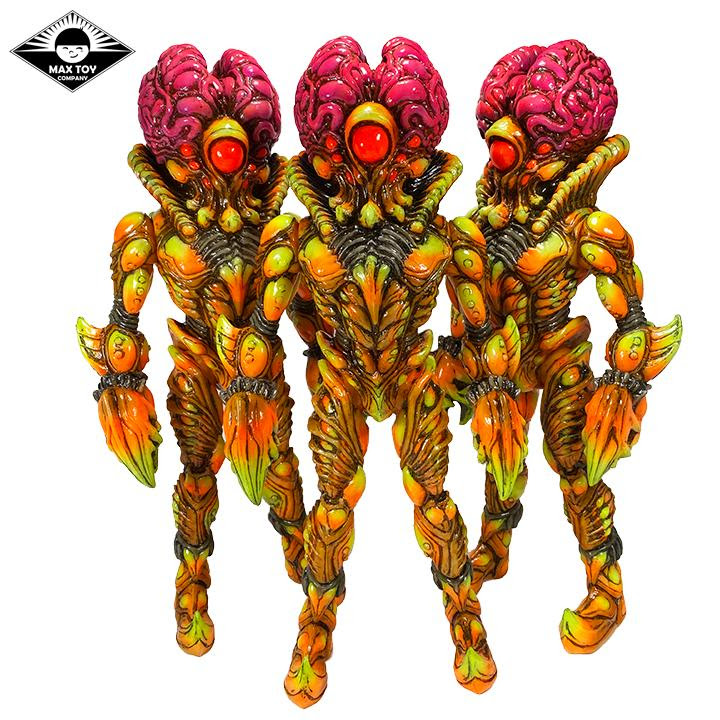 Hand-Painted GID Alien Xam 2.0 from James Osborne (for Max Toy Co)