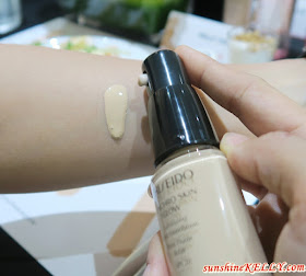 Shiseido Synchro Skin Glow Luminizing Fluid Foundation