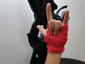 Luvas de crochê sem dedos criadas Por Pecunia M. MillioM