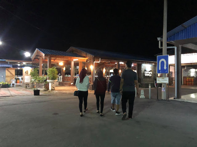 Makan Malam Di Restoran Terapung H.M Sri Bagan, Bagan Lalang