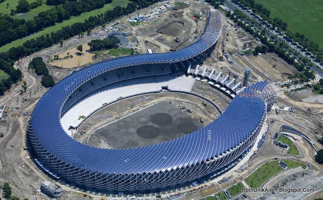 Stadion Dengan Listrik 100 Persen  Dari PLTS