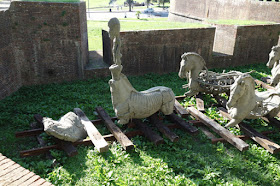 Gustavo Aceves horses migration sculpture exhibition Lapidarium Passo Sospeso Lucca Italy public art