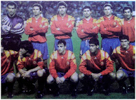 Selección de ESPAÑA - Temporada 1992-93 - Zubizarreta, Giner, Julio Salinas, Alcorta, Cristóbal y Beguiristain; Julen Guerrero, Bakero, Ferrer, Guardiola y Lasa - ESPAÑA 5 (Cristóbal, Bakero, Beguiristáin, Christiansen y Aldana), LITUANIA 0 - 24/02/1993 - Mundial de Estados Unidos, fase de clasificación - Sevilla, estadio Benito Villamarín - Alineación: Zubizarreta; Ferrer, Alcorta, Giner, Lasa; Cristóbal, Guardiola, Julen Guerrero (Aldana, 58'), Beguiristáin; Bakero y Julio Salinas (Christiansen, 79')