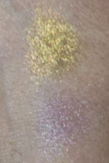 Almay_Shadow_Softies_Moss_Vintage_Grape_swatch_review