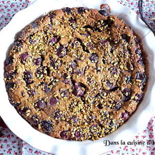 https://danslacuisinedhilary.blogspot.com/2016/08/clafoutis-aux-cerises-et-la-pistache.html