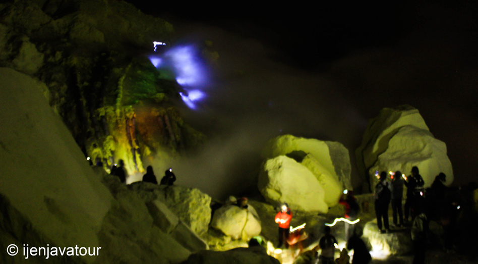 Api Biru Kawah Ijen