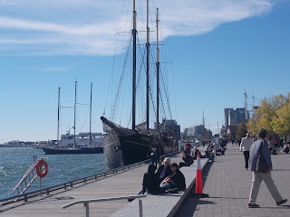 Toronto, waterfront, bord de l'eau, bateaux, touristes