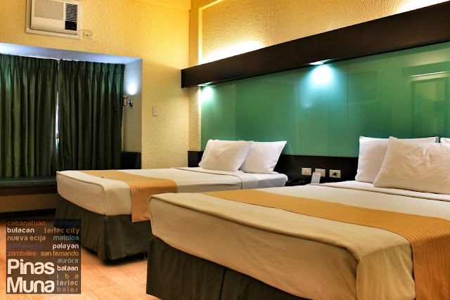 Microtel Cabanatuan Double Room