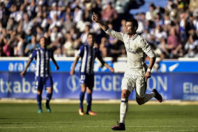 صوروفيديو / رونالدو يعود للتهديف ليعزز الريال في صدارة الدوري الاسباني بعد الفوز على مضيفه ديبورتيفو ألافيس