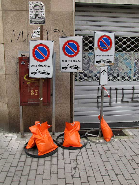 Three no parking traffic signs, via Maggi, Livorno