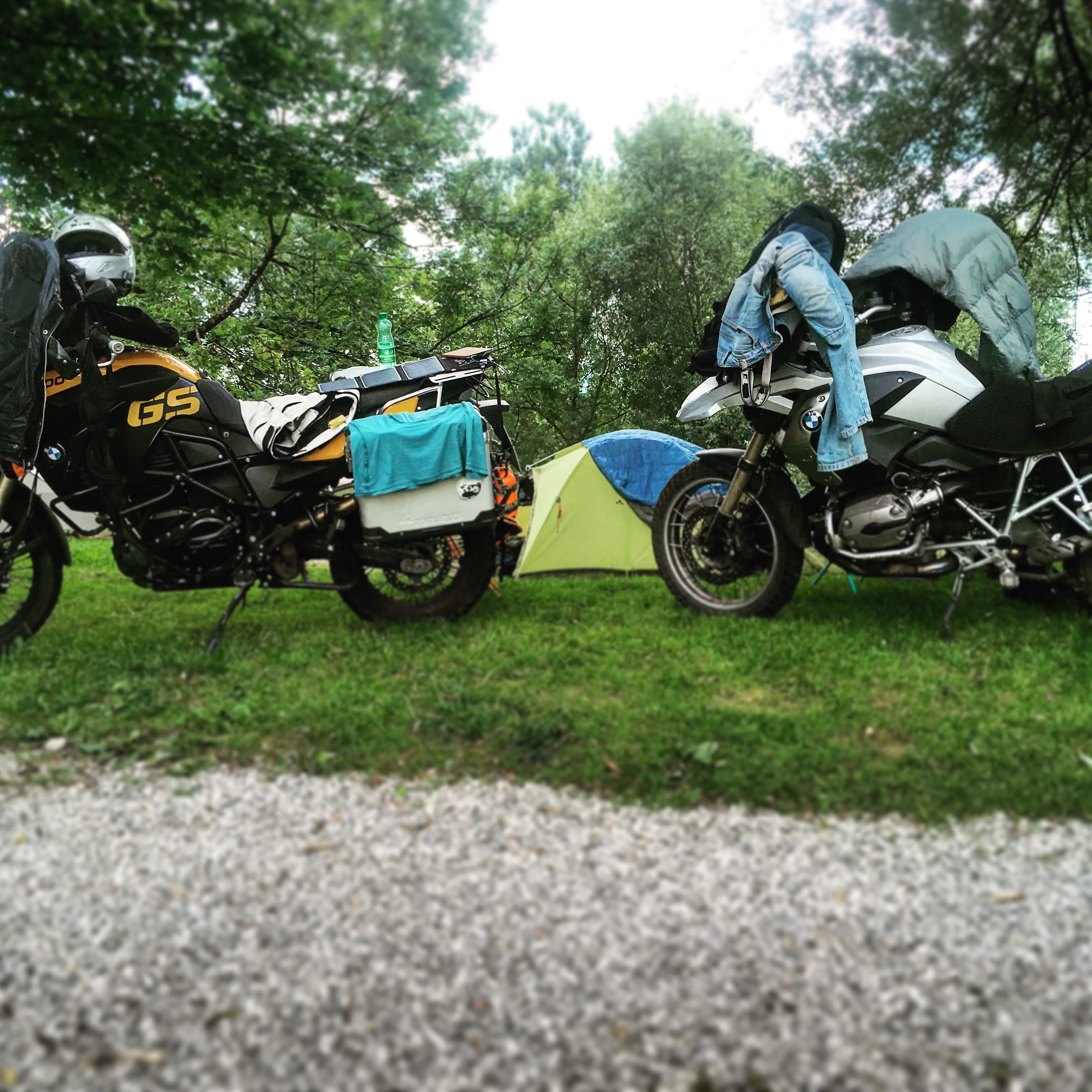 Camping am Fluss