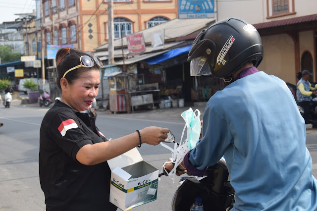 Bagi Masker Asap Gratis Anti Polusi FPII Bersama RSUD Bintan Ingatkan Warga Bahaya Dampak Asap