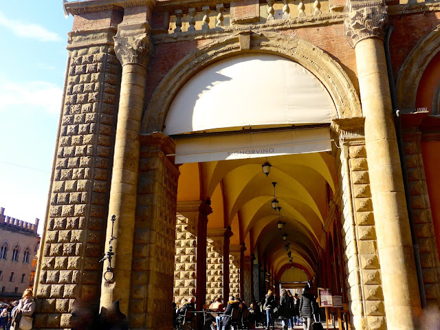 bologna-portico-palazzo-podestà