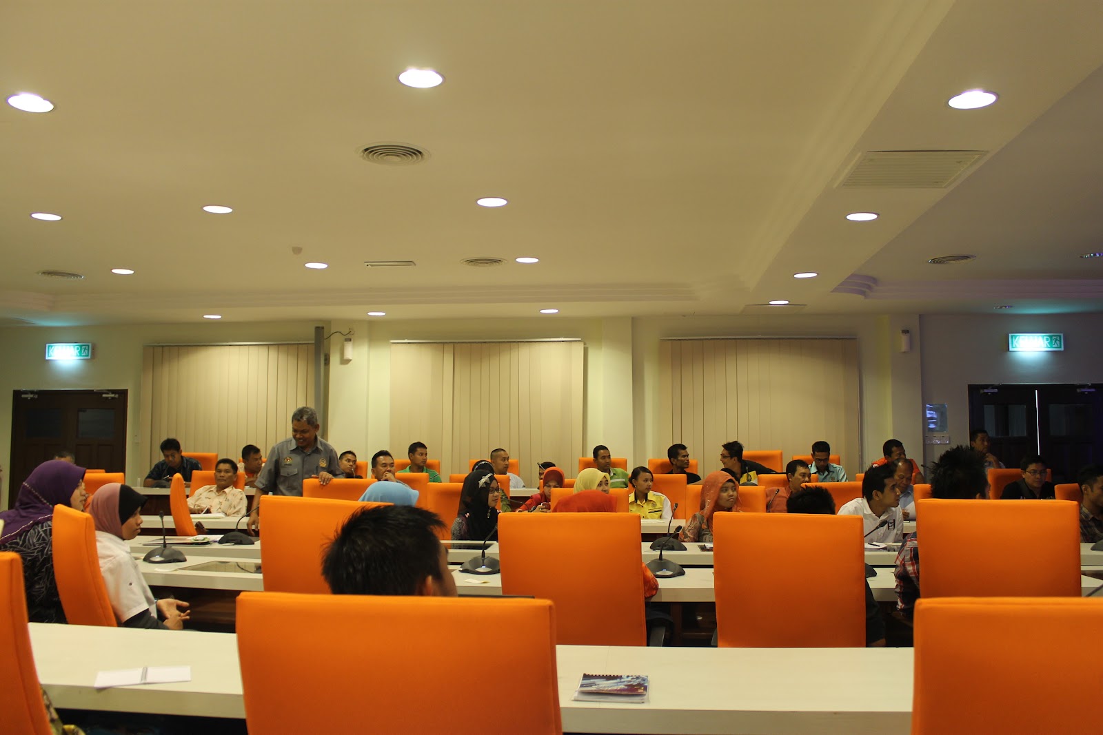 Ikatan Relawan Rakyat Malaysia ( RELA )