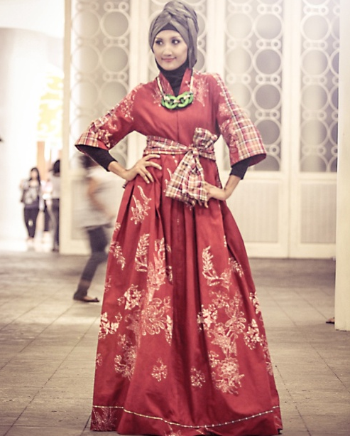 Perkembangan Model Dress Batik Modern di Dunia Fashion