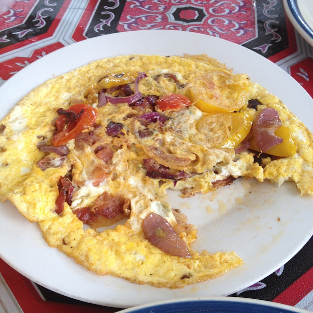 Bacon, tomato, and onion omelet at Ging-ging's Restaurant in Malapascua Island Daanbantayan Cebu Philippines