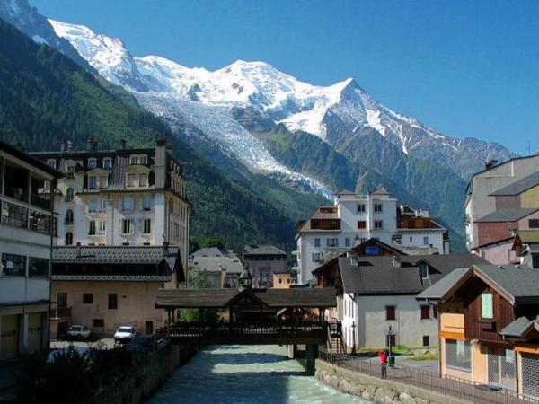 Mengenal Mont Blanc, Gunung Tertinggi di Eropa