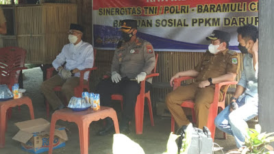 Peduli Warga Berdampak Pandemic, Baramuli Center Sinergitas TNI-Polri Salurkan Ribuan Paket Sembako Di Pinrang