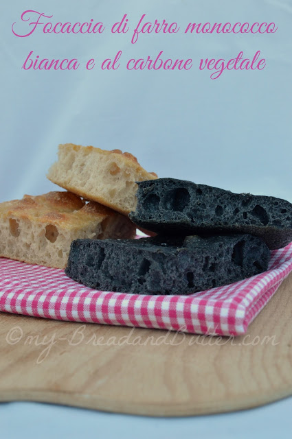 Schiacciata al carbone vegetale