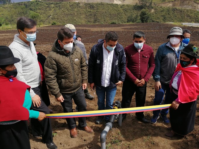  Productores de Puruhuaypamba, provincia de Chimborazo, reciben sistema de riego parcelario