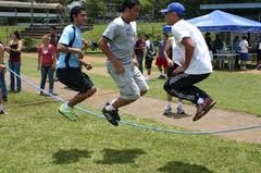 JUEGOS TRADICIONALES DE COSTA RICA: Brincar la cuerda.