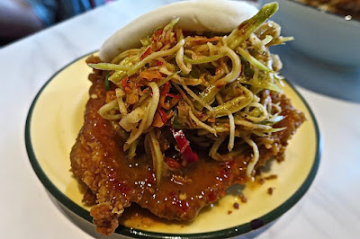 Abundance, crispy chicken bun