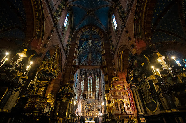 interno Basilica di Santa Maria-Rynek Glowny-Cracovia