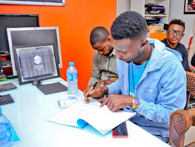 Singer Wole DSB signed a multi-million recording deal