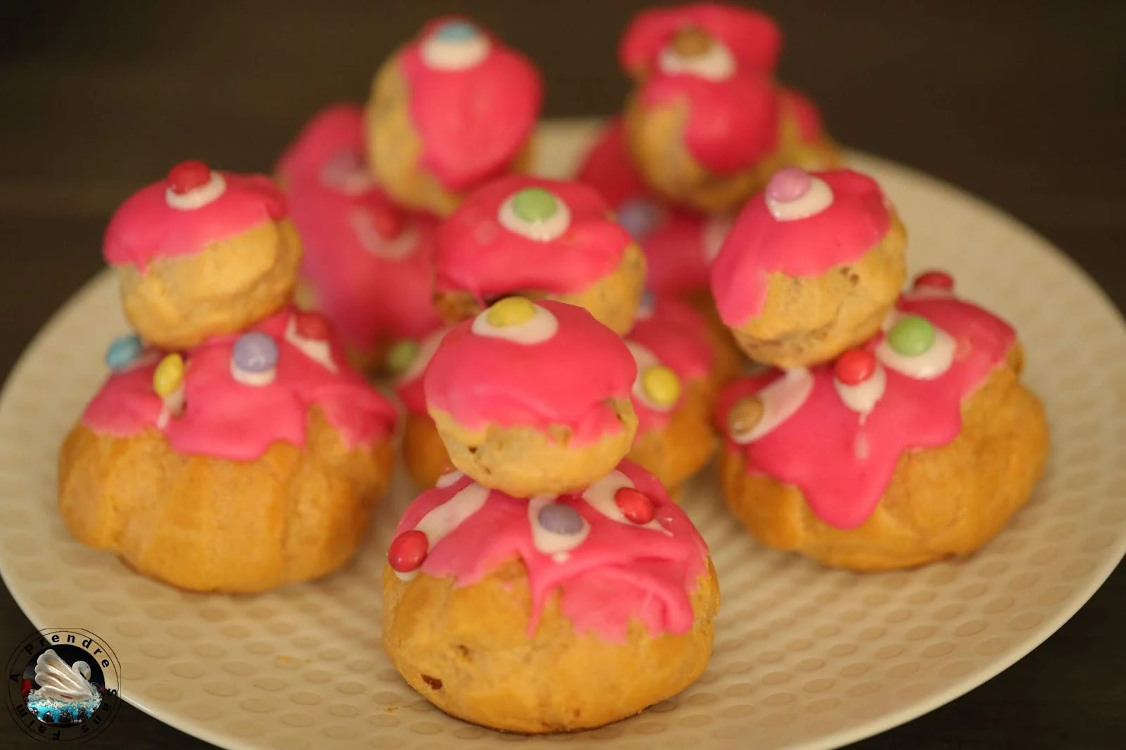 Religieuses au chocolat et aux framboises