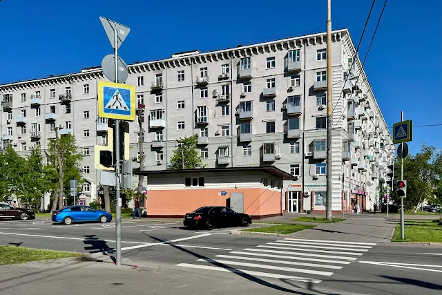 1-й Боткинский проезд, 2-й Боткинский проезд, жилой дом 1940 года постройки, бесплатный общественный туалет