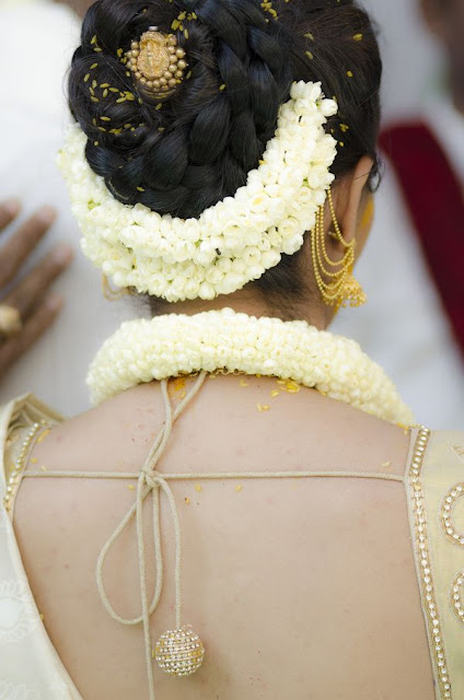 flower hairstyles for weddings indian