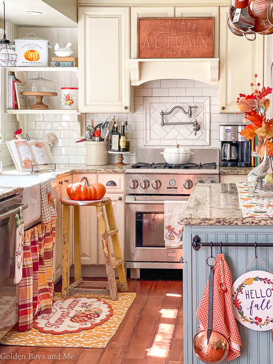 Cozy fall home tour - www.goldenboysandme.com