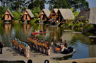 villa istana bunga dekat dusun bambu